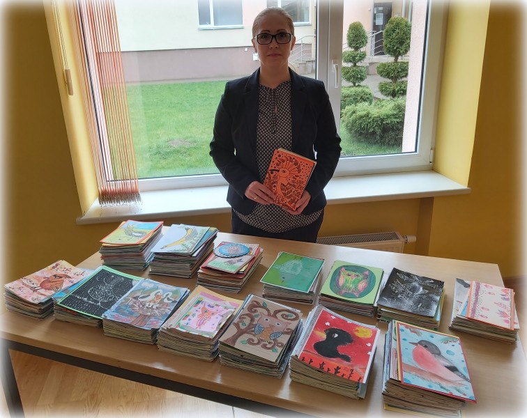 Vaikai iš visos Lietuvos piešė, gamino atvirukus