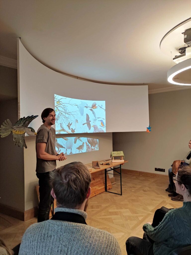 LOD ornitologas vedė paskaitą apie Vilniaus miesto saugomose teritorijose žiemojančius paukščius
