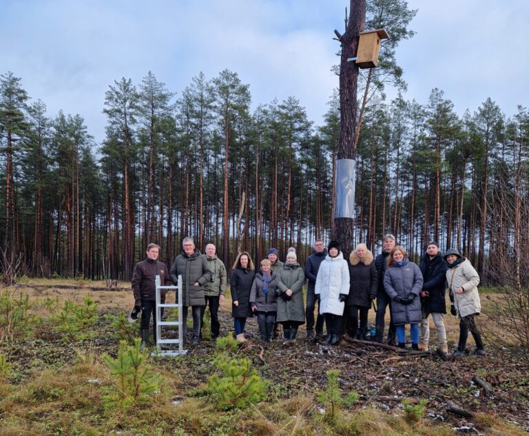 Įvyko projekto „Europinio žalvarnio (Coracias garrulus) būklės gerinimas Lietuvoje” partnerių susitikimas